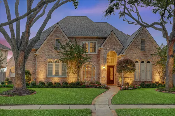 3207 Riviera DR, Sugar Land, TX 77479