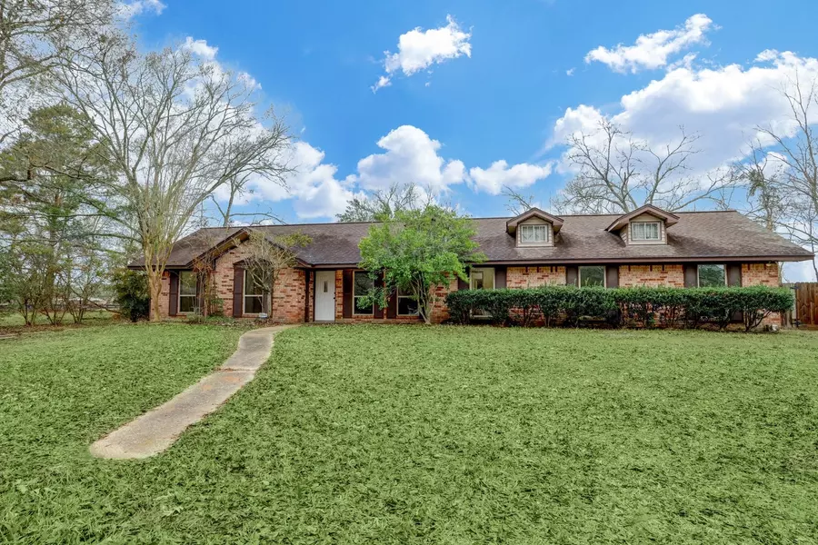10407 Fairview DR, Conroe, TX 77385