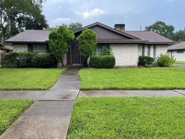 5619 Darnell ST, Houston, TX 77096