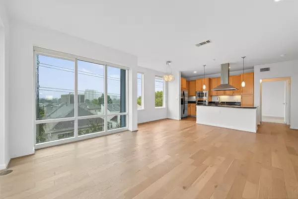 Houston, TX 77007,505 Jackson Hill ST #404