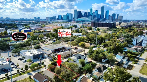 2809 Engelke ST, Houston, TX 77003
