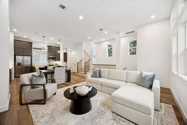 2125D Hoskins DR, Houston, TX 77080