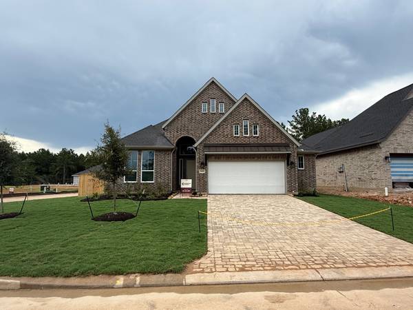 26030 South Outrider Banks, Montgomery, TX 77316