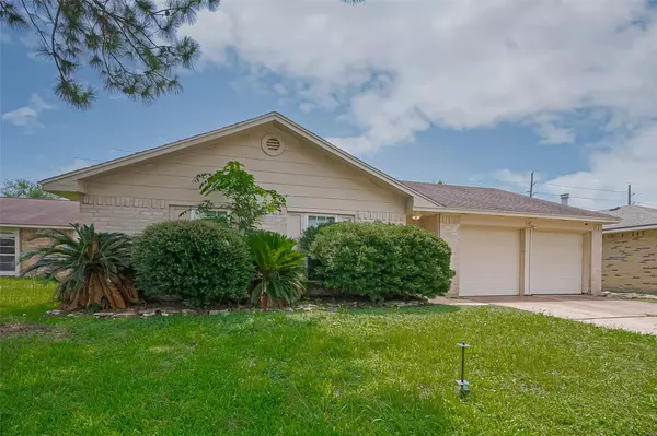 7306 Bubbling Brooks LN, Houston, TX 77095