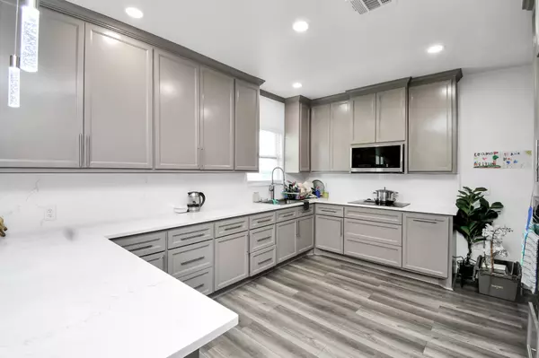 Houston, TX 77016,4917 Tronewood ST