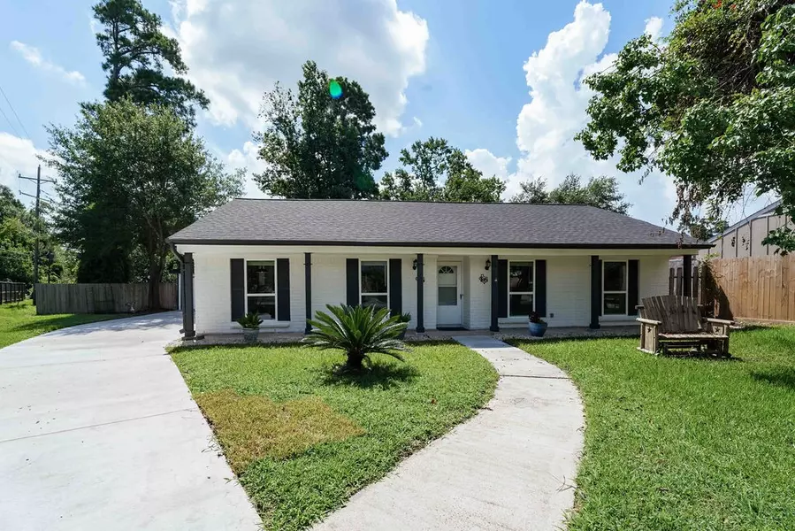 28926 Twisted Oak DR, Shenandoah, TX 77381