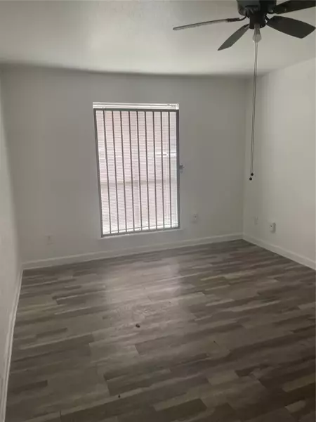 5625 Antoine drive DR #1011, Houston, TX 77091