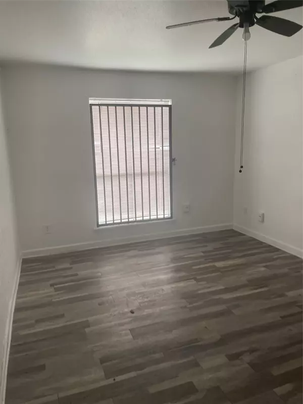 5625 Antoine drive DR #1011, Houston, TX 77091