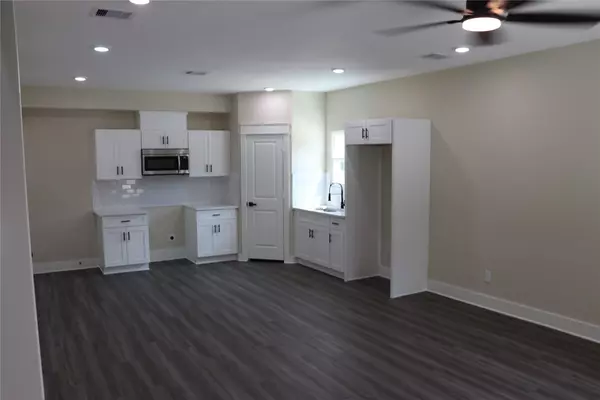 Houston, TX 77075,9441 Radio RD #B