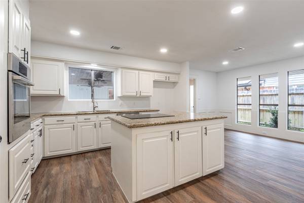 2326 Walnut CT, Deer Park, TX 77536