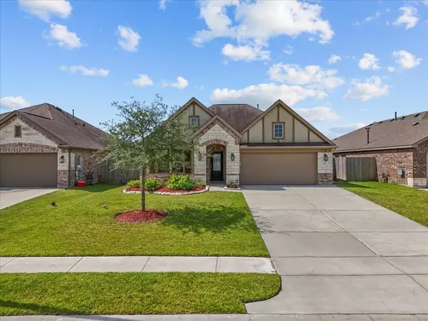 2917 Flying Horse LN, Dickinson, TX 77539