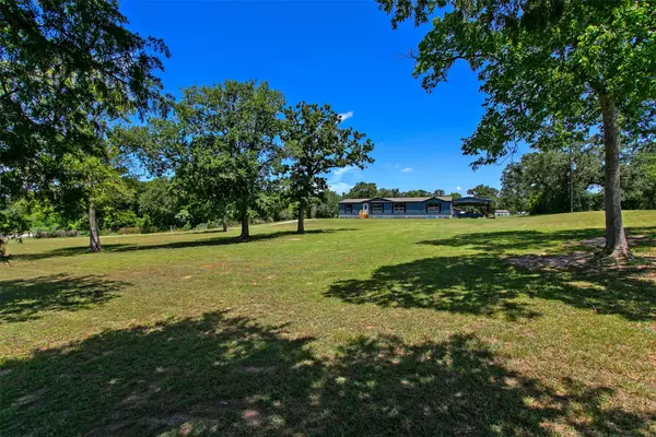 118 Yaupon DR, Caldwell, TX 77836