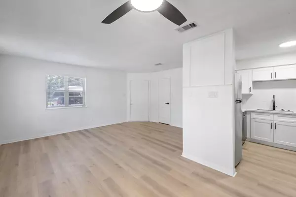 Cleveland, TX 77327,700 Lyle West AVE #B