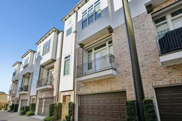 Houston, TX 77008,1040 W 26th #D