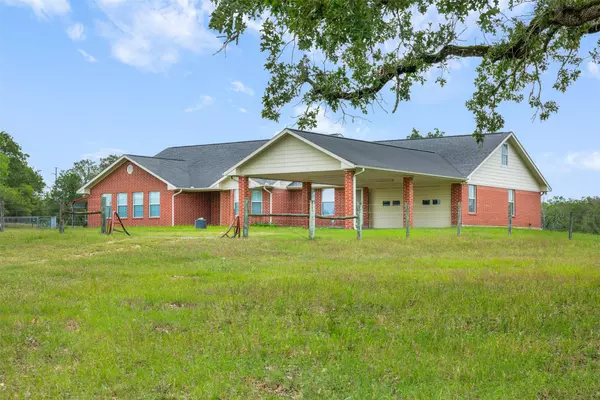 La Grange, TX 78945,7715 FM 153