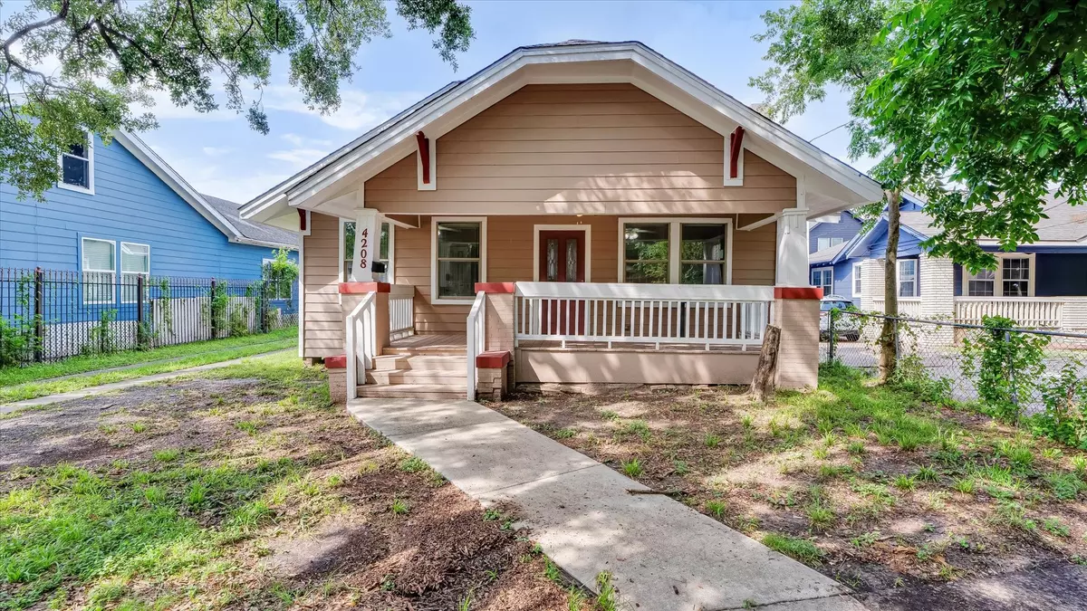 Houston, TX 77023,4208 Walker ST