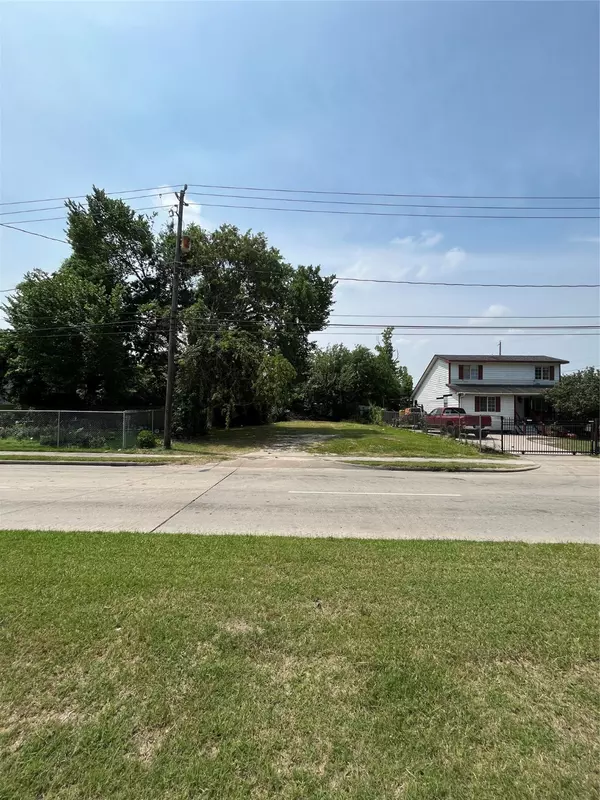 Houston, TX 77088,1207 S Victory DR