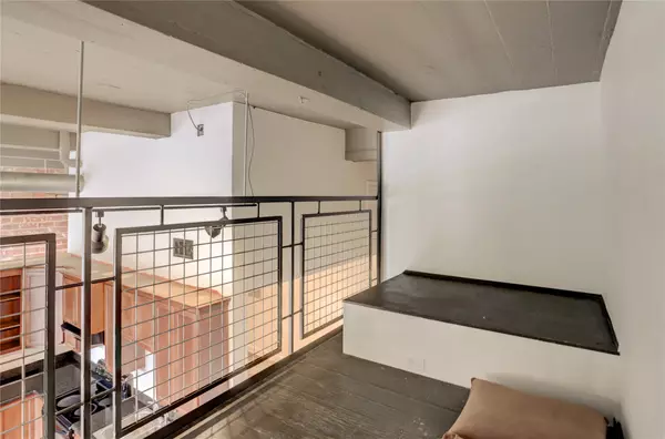 Houston, TX 77002,915 N San Jacinto ST #1C