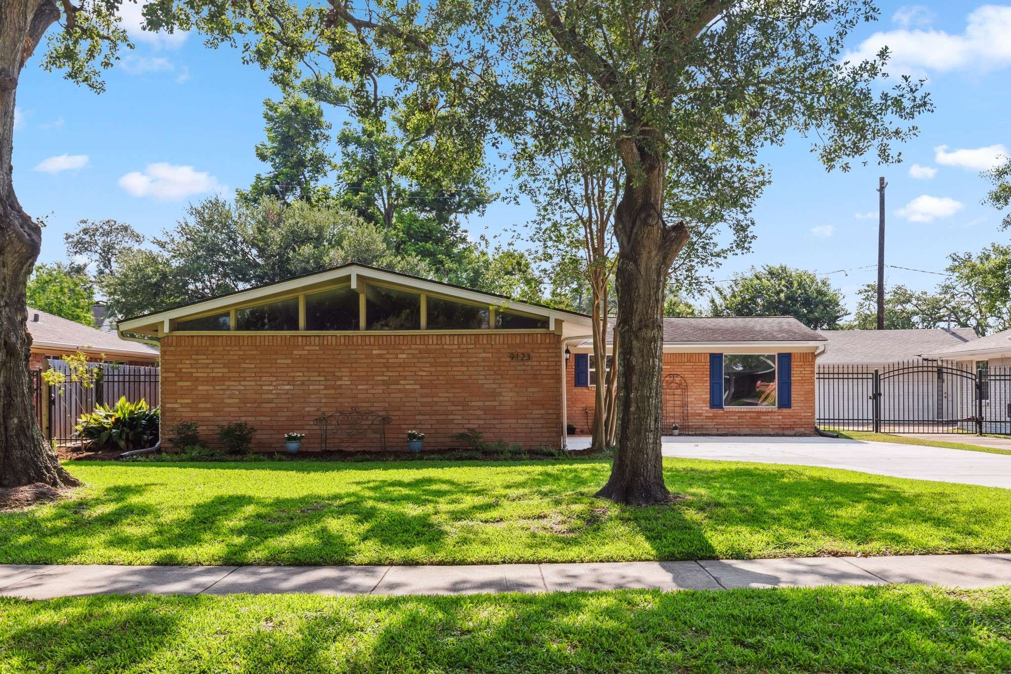 9123 Kapri LN, Houston, TX 77025