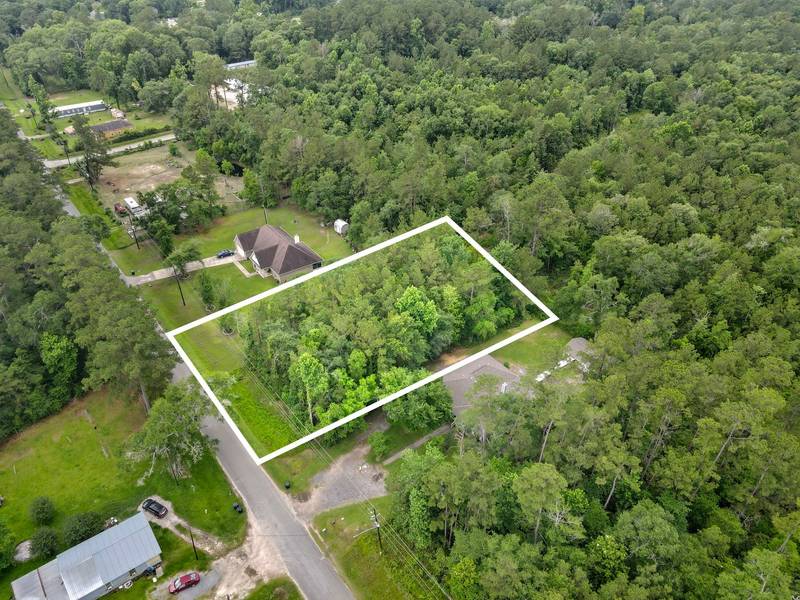 000 Villa RD, Kountze, TX 77625