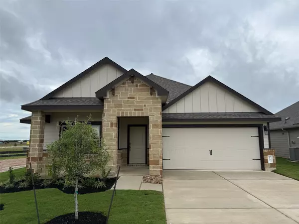 6101 Eldora DR, College Station, TX 77845