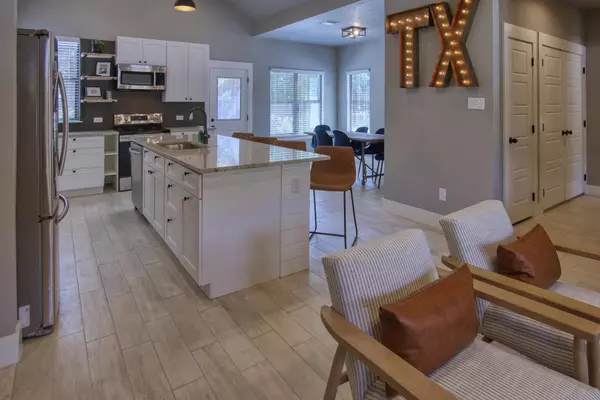 Canyon Lake, TX 78133,1112 Green Hill DR