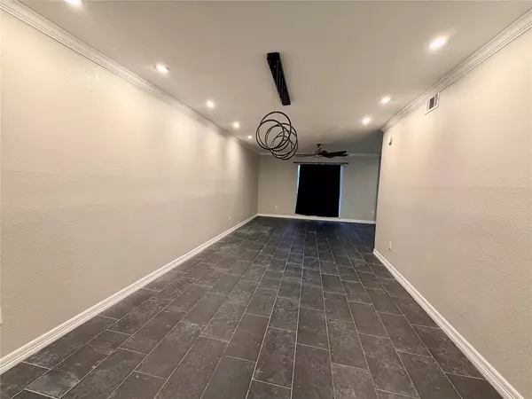 Houston, TX 77079,811 Threadneedle ST #267