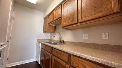 Houston, TX 77025,7315 Brompton ST #211B