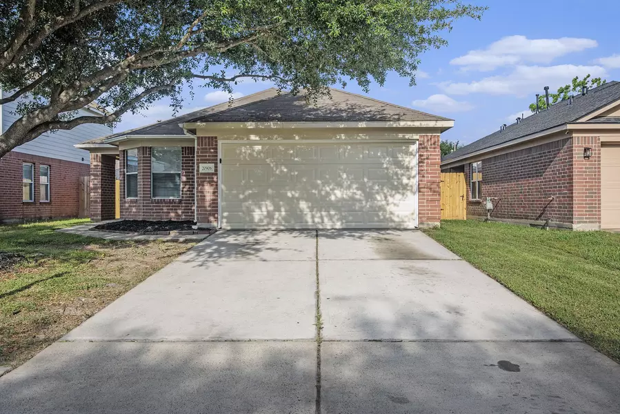 20906 Foxwood Glen LN, Humble, TX 77338