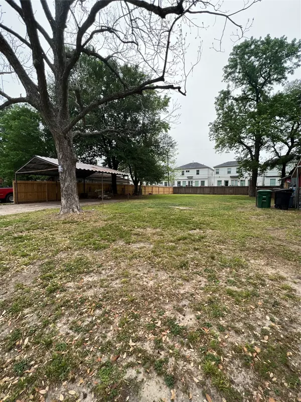 Houston, TX 77091,334 Surratt DR