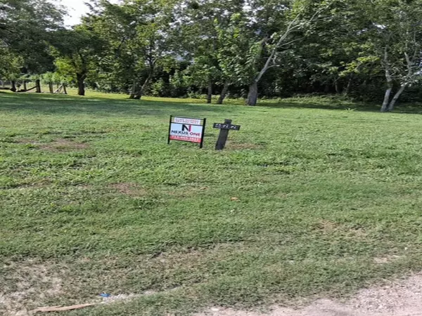 Eagle Lake, TX 77434,622 6th ST