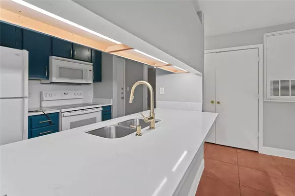 529 Southwest Parkway Pkwy #304, College Station, TX 77840