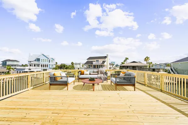 Tiki Island, TX 77554,1326 Hawaii DR