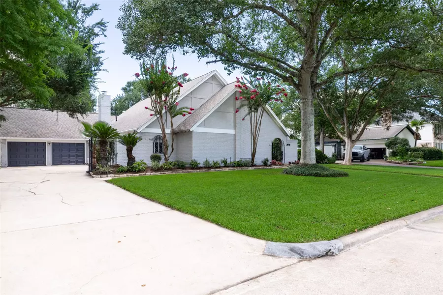 3914 Point Clear DR, Missouri City, TX 77459
