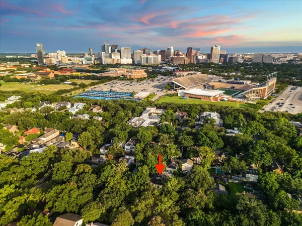 Houston, TX 77005,2215 Dunstan RD