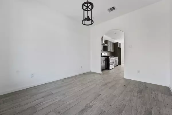 Fresno, TX 77545,4431 Mistletoe LN