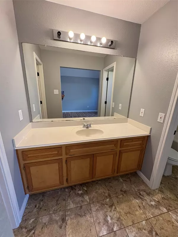 Texas City, TX 77590,3003 30th ST N