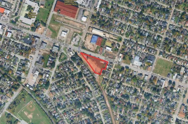 7634 Harrisburg BLVD, Houston, TX 77012