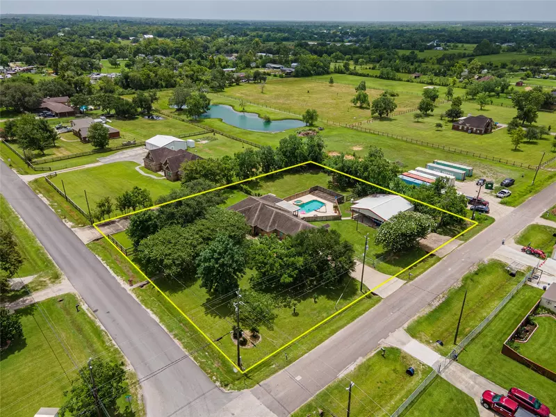 15631 Fir RD, Santa Fe, TX 77517