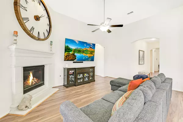 Katy, TX 77493,6418 Wolf Run DR