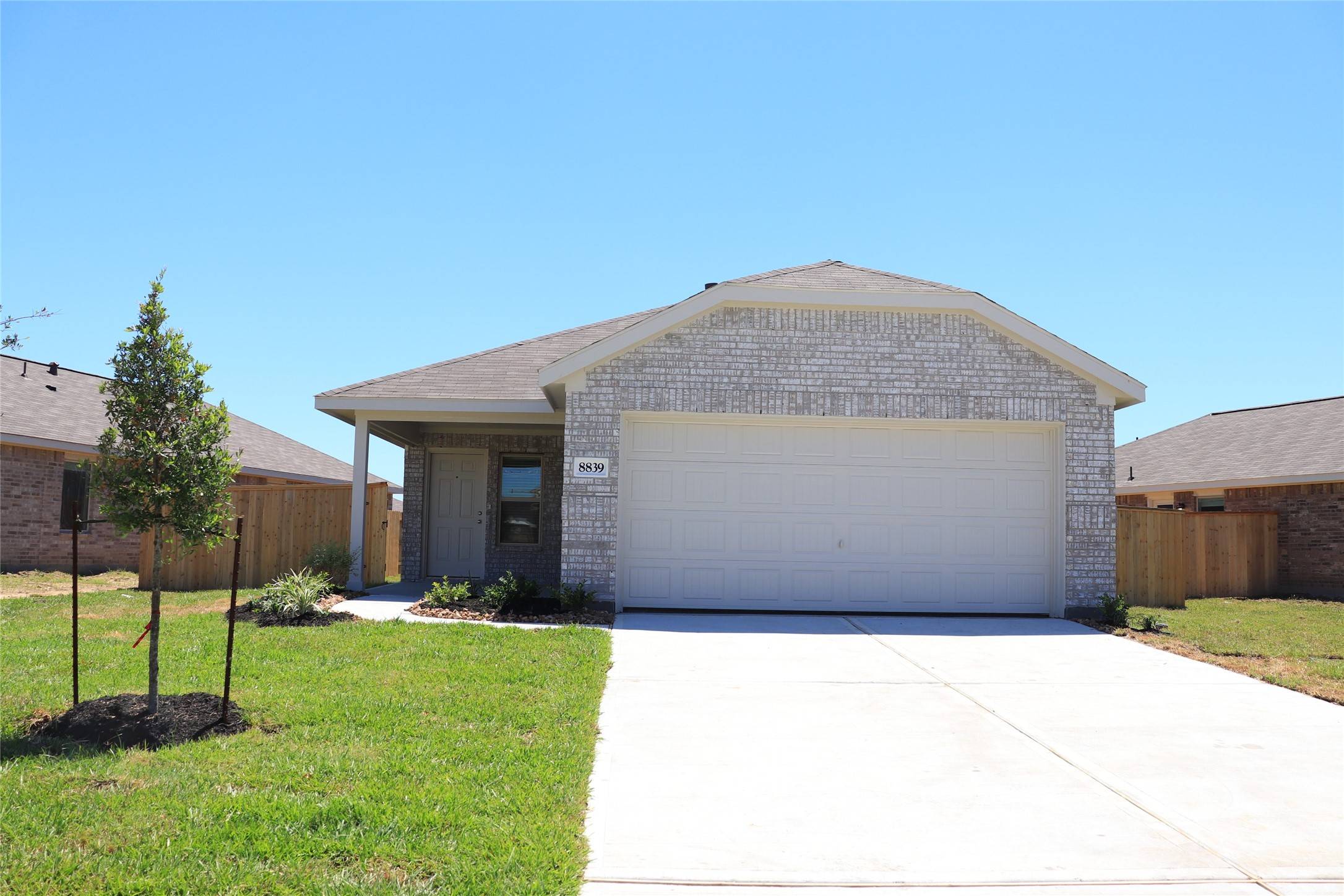 8839 Wooster Trail Drive, Baytown, TX 77521