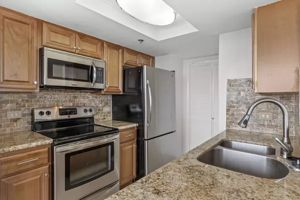 Houston, TX 77056,3525 Sage RD #903