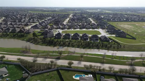 1807 Iris Knoll LN, Pearland, TX 77089
