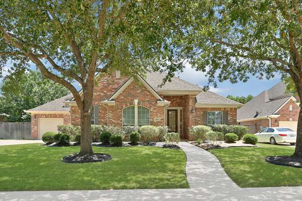 8303 Crescent Knolls DR, Richmond, TX 77406