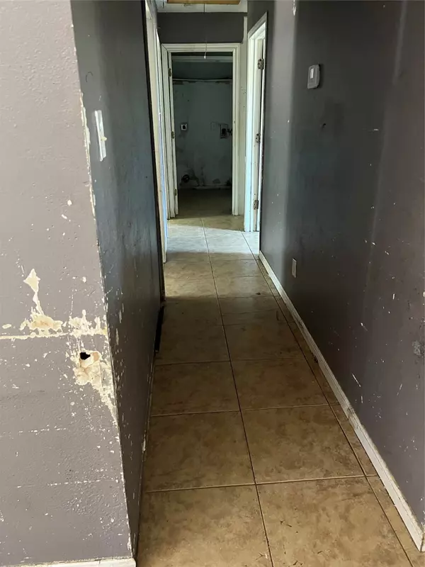 Houston, TX 77091,1406 W Homer Street ST W #2