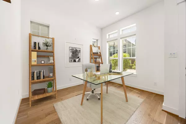 Houston, TX 77055,1724 Leilani DR