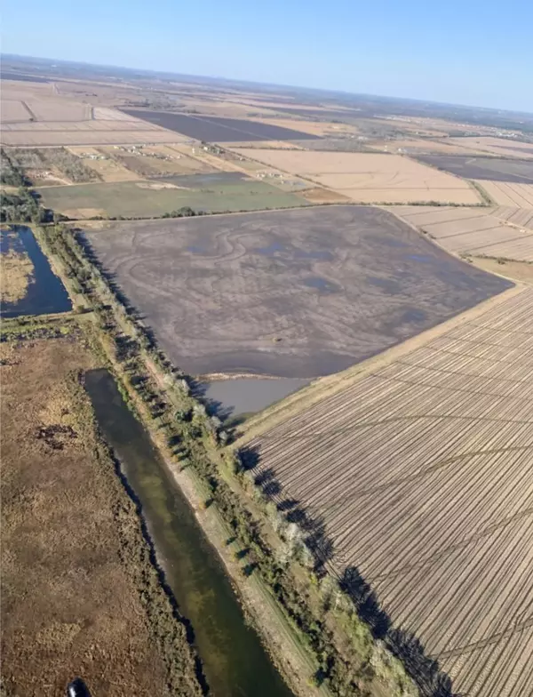 Danbury, TX 77534,35 Highway 35 Off