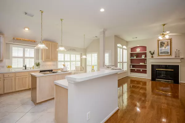 Sugar Land, TX 77479,502 Calloway DR