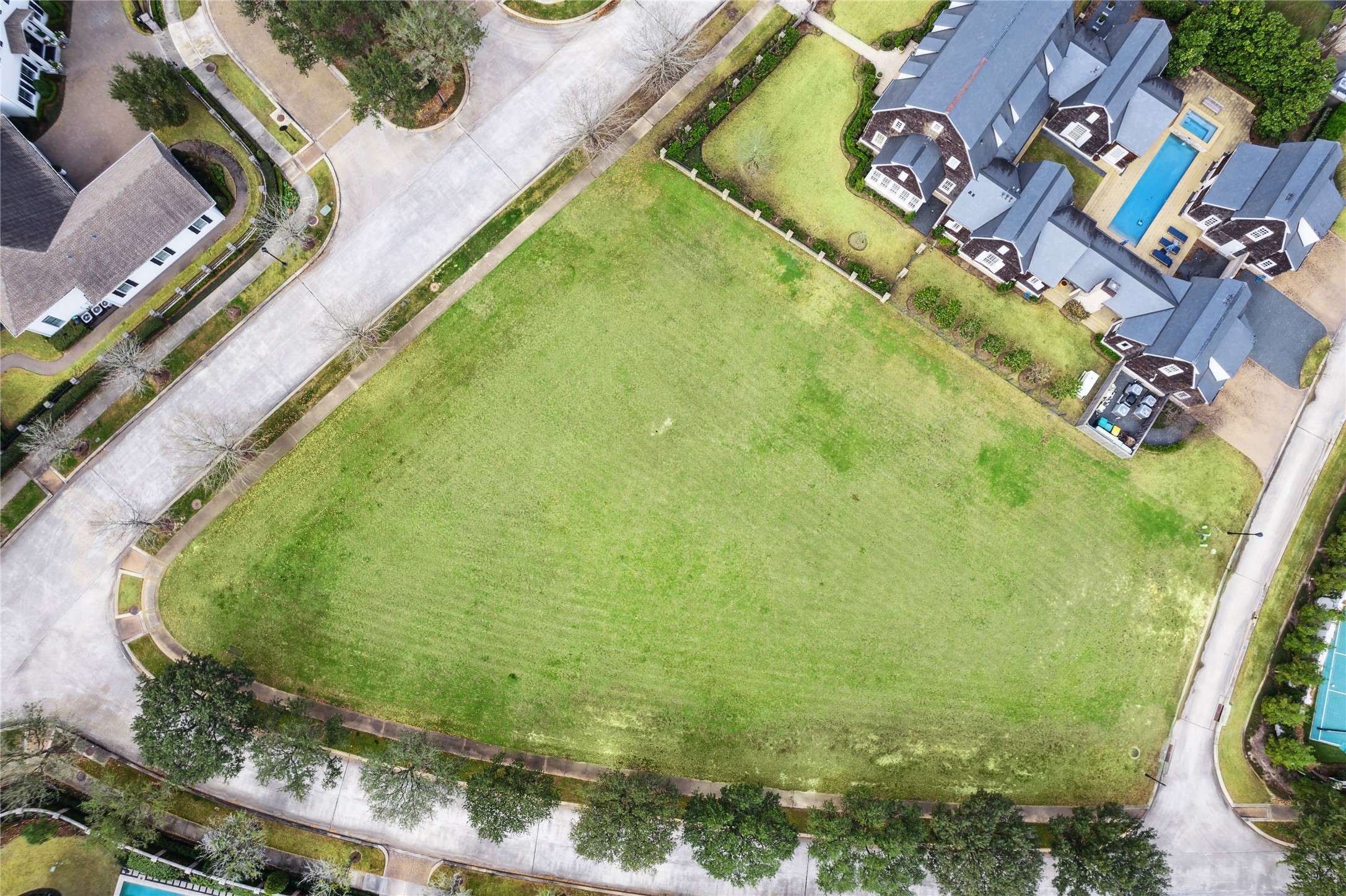 26 East Shore DR, The Woodlands, TX 77380