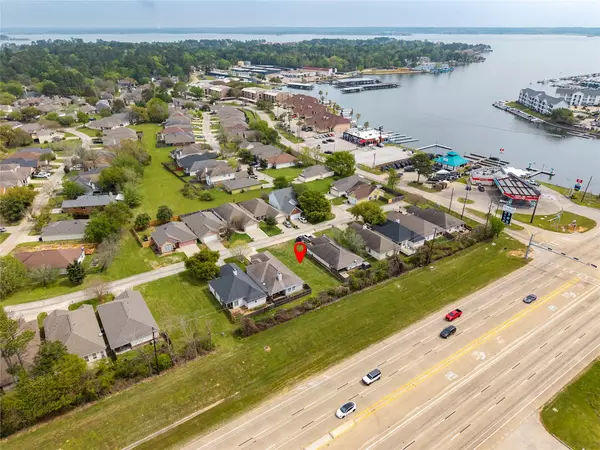 Montgomery, TX 77356,111 Moonspinner